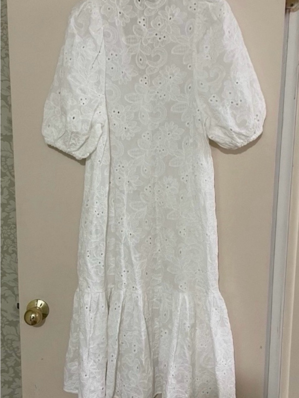 Zara White Eyelet Dress - Picture 10 of 11